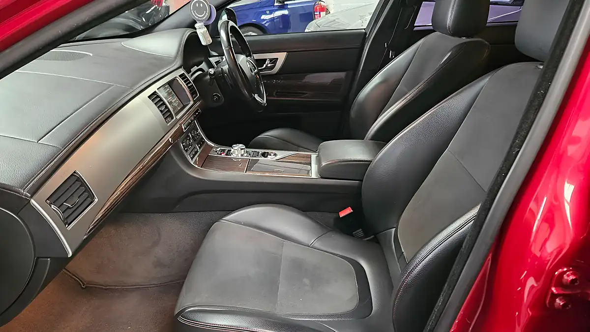 Used 2015 Jaguar Xf R-Sport Red - Interior and Exterior details 10