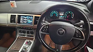 Used 2015 Jaguar Xf R-Sport Red - Interior and Exterior details 14