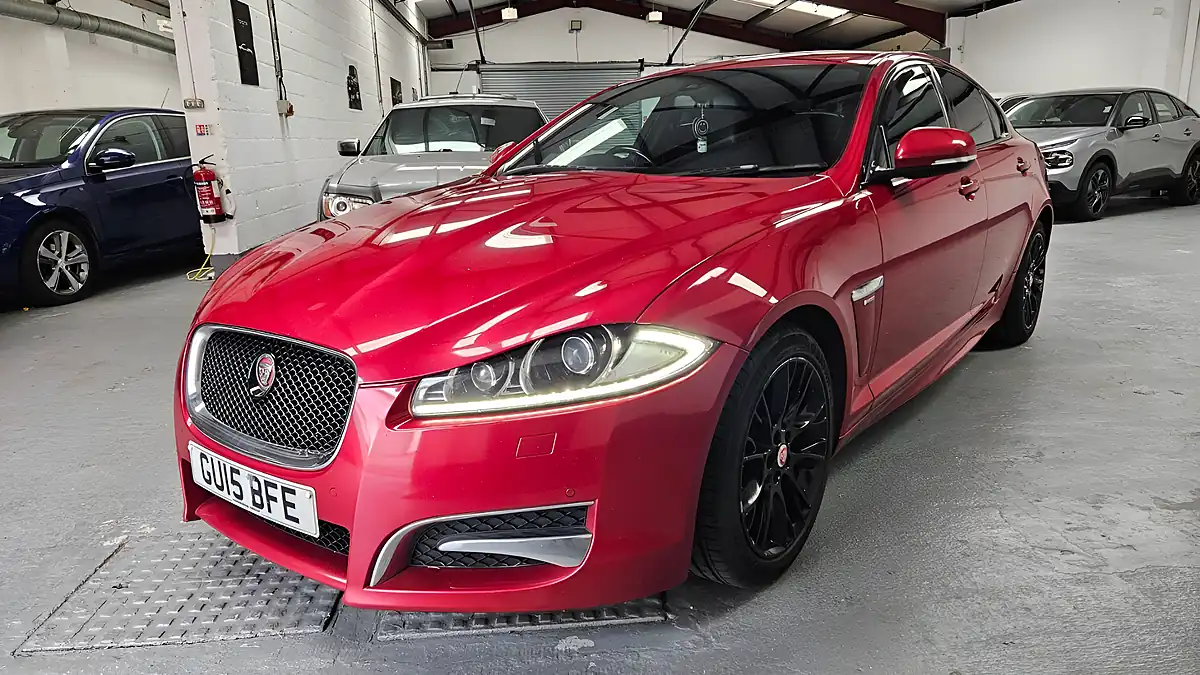 Used 2015 Jaguar Xf R-Sport Red - Interior and Exterior details 3