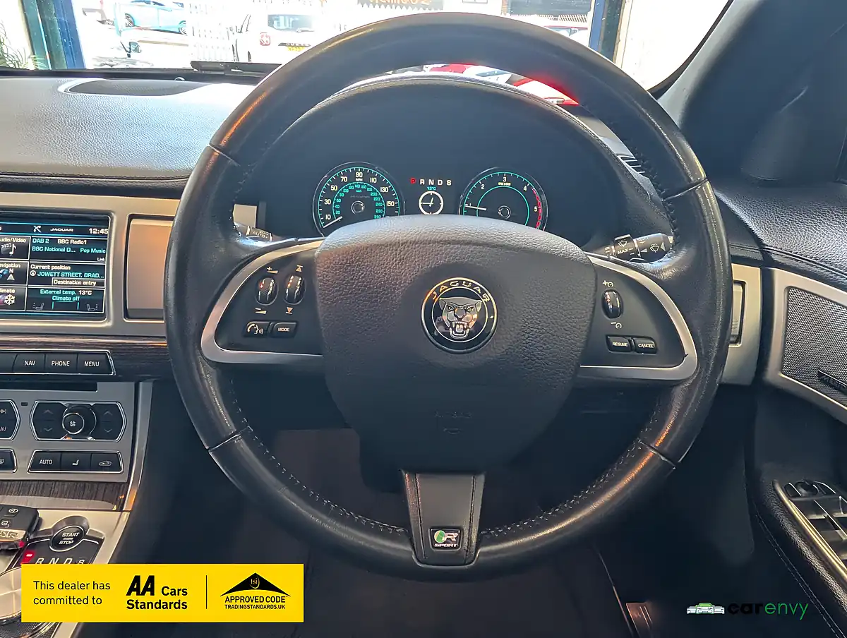 Used 2015 Jaguar Xf R-Sport White - Interior and Exterior details 14