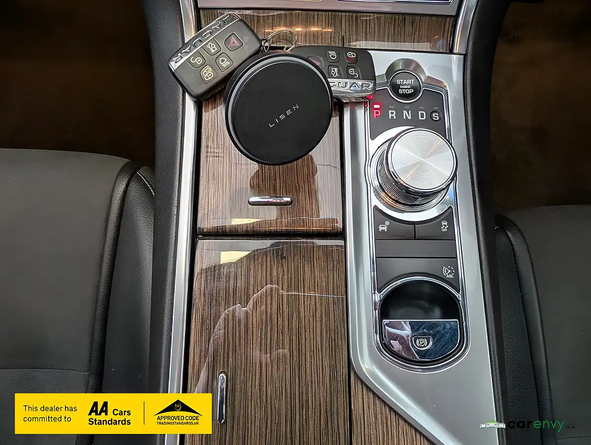 Used 2015 Jaguar Xf R-Sport White - Interior and Exterior details 19