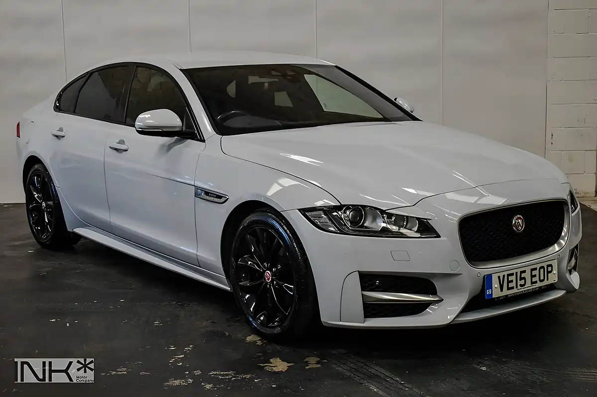 Used 2015 Jaguar Xf R-Sport White - Front View