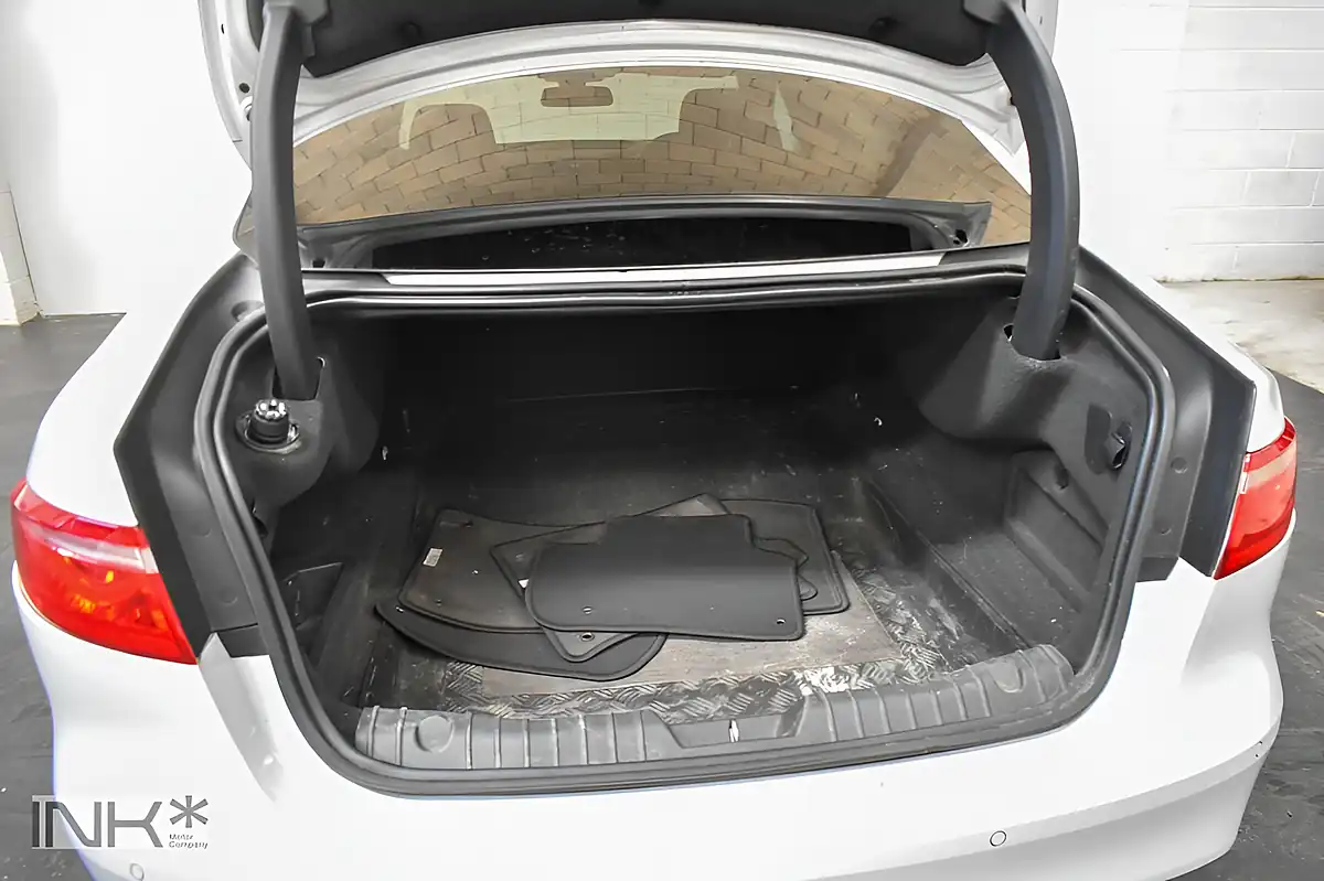 Used 2015 Jaguar Xf R-Sport White - Interior and Exterior details 18