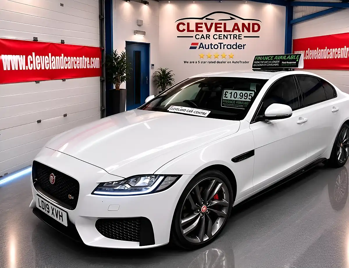 Used 2015 Jaguar Xf S White - Front View