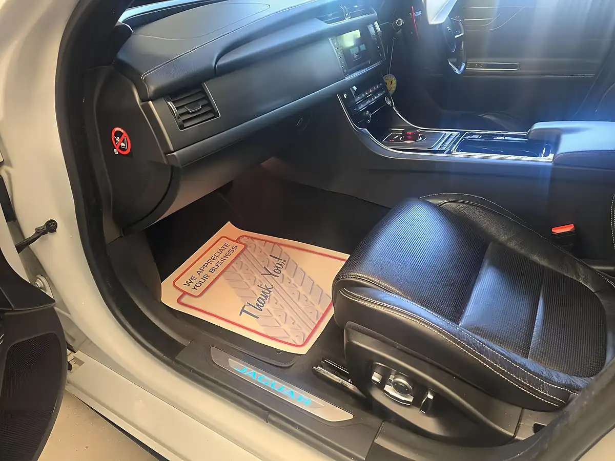 Used 2015 Jaguar Xf S White - Interior and Exterior details 12
