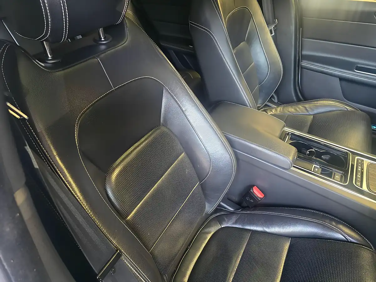 Used 2015 Jaguar Xf S White - Interior and Exterior details 13