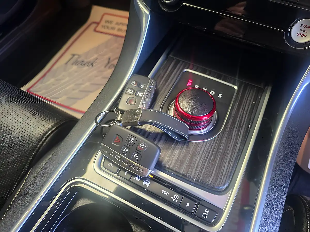 Used 2015 Jaguar Xf S White - Interior and Exterior details 16