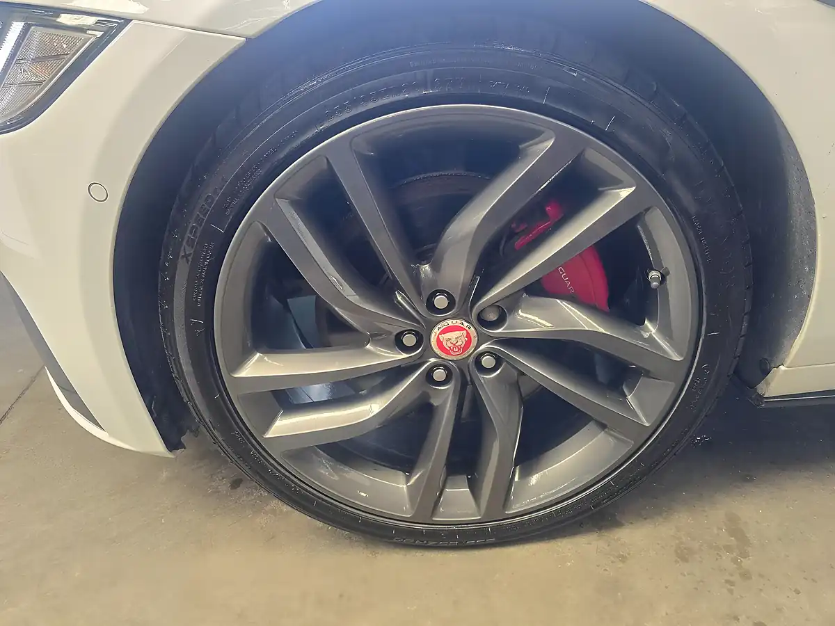 Used 2015 Jaguar Xf S White - Interior and Exterior details 19