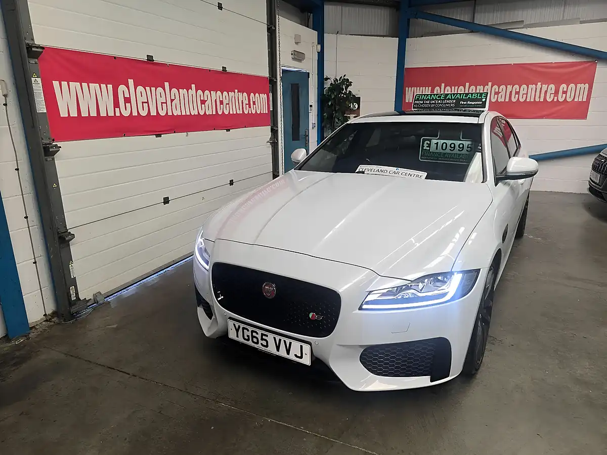 Used 2015 Jaguar Xf S White - Interior and Exterior details 4