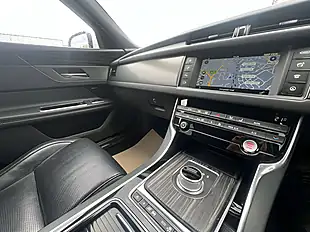 Used 2015 Jaguar Xf S Yulong White - Interior and Exterior details 13