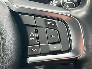 Used 2015 Jaguar Xf S Yulong White - Interior and Exterior details 14