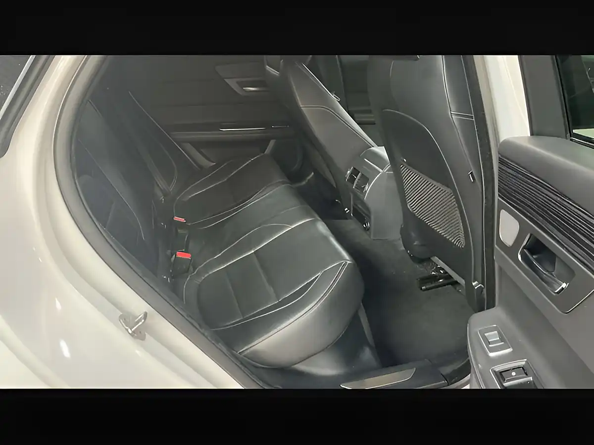 Used 2015 Jaguar Xf S Yulong White - Interior and Exterior details 11