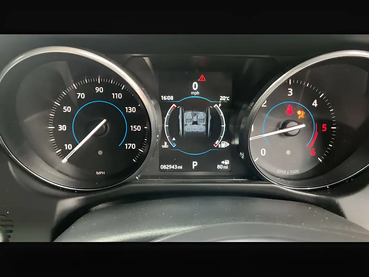 Used 2015 Jaguar Xf S Yulong White - Interior and Exterior details 13