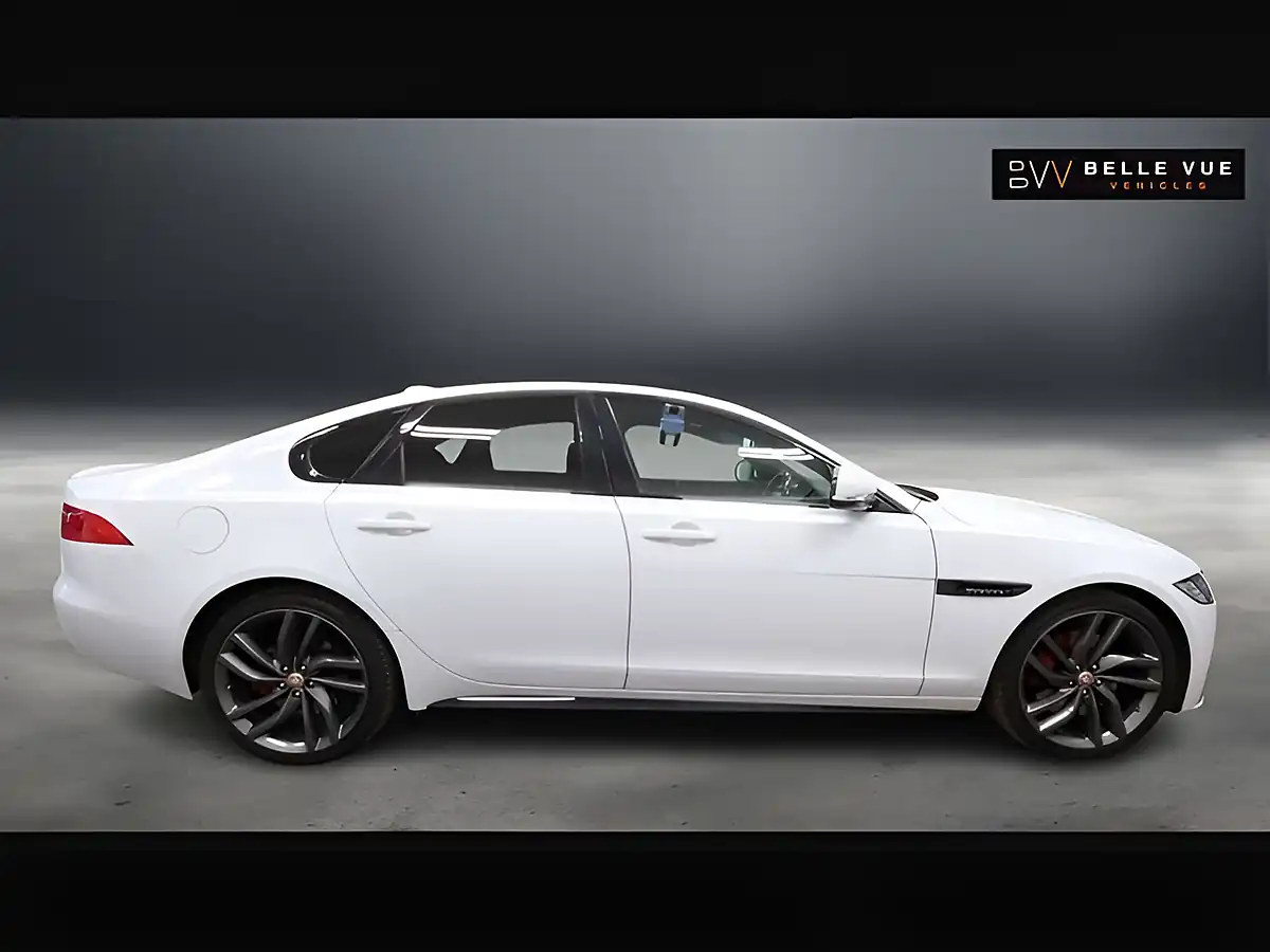 Used 2015 Jaguar Xf S Yulong White - Interior and Exterior details 2