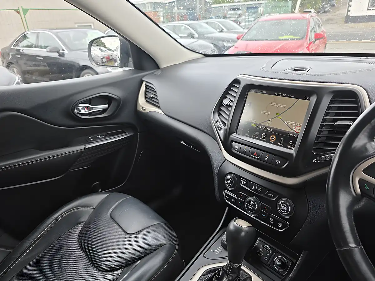 Used 2015 Jeep Cherokee Limited Black - Interior and Exterior details 13