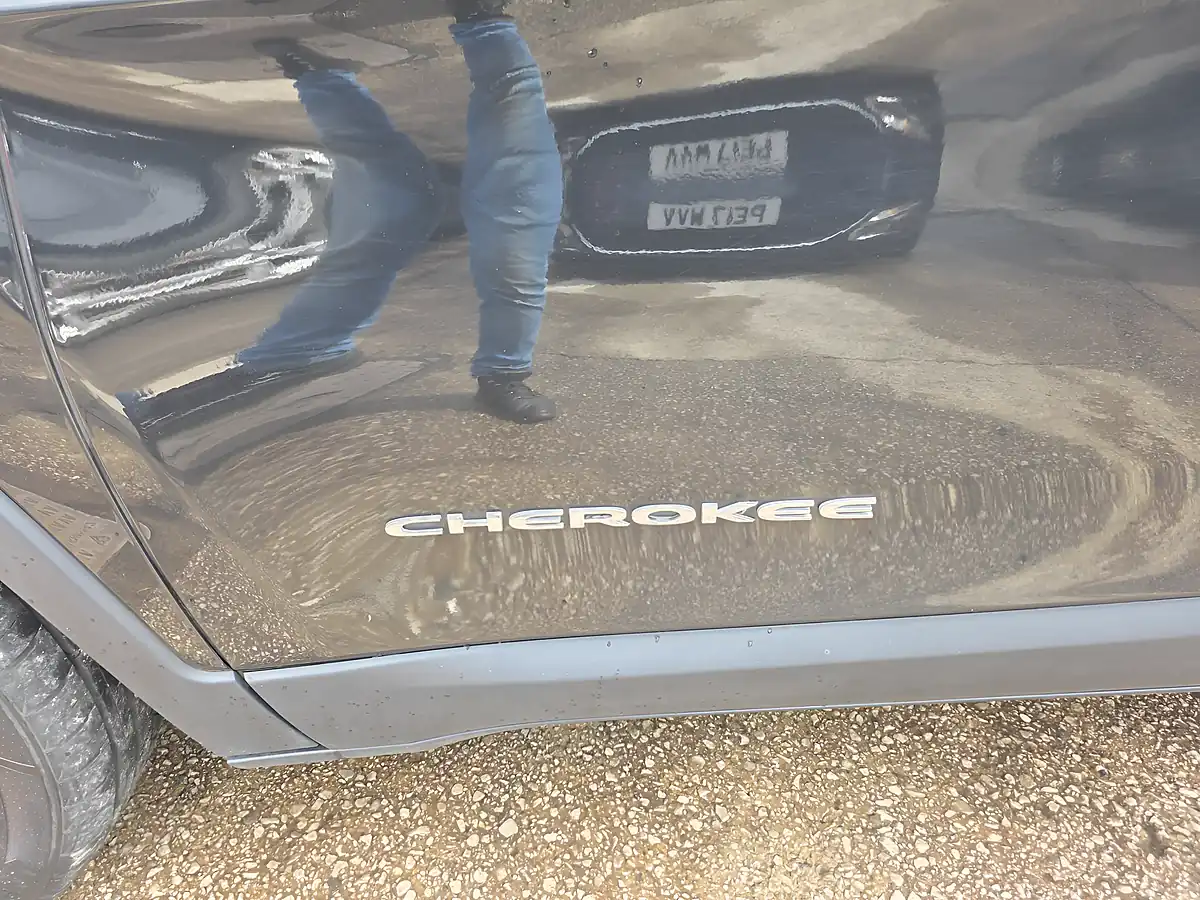 Used 2015 Jeep Cherokee Limited Black - Interior and Exterior details 18