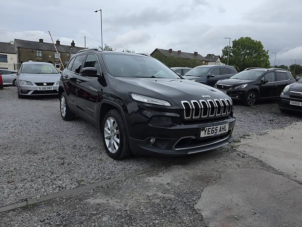 Used 2015 Jeep Cherokee Limited Black - Interior and Exterior details 2