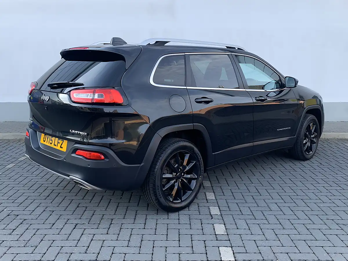 Used 2015 Jeep Cherokee Limited Black - Interior and Exterior details 10