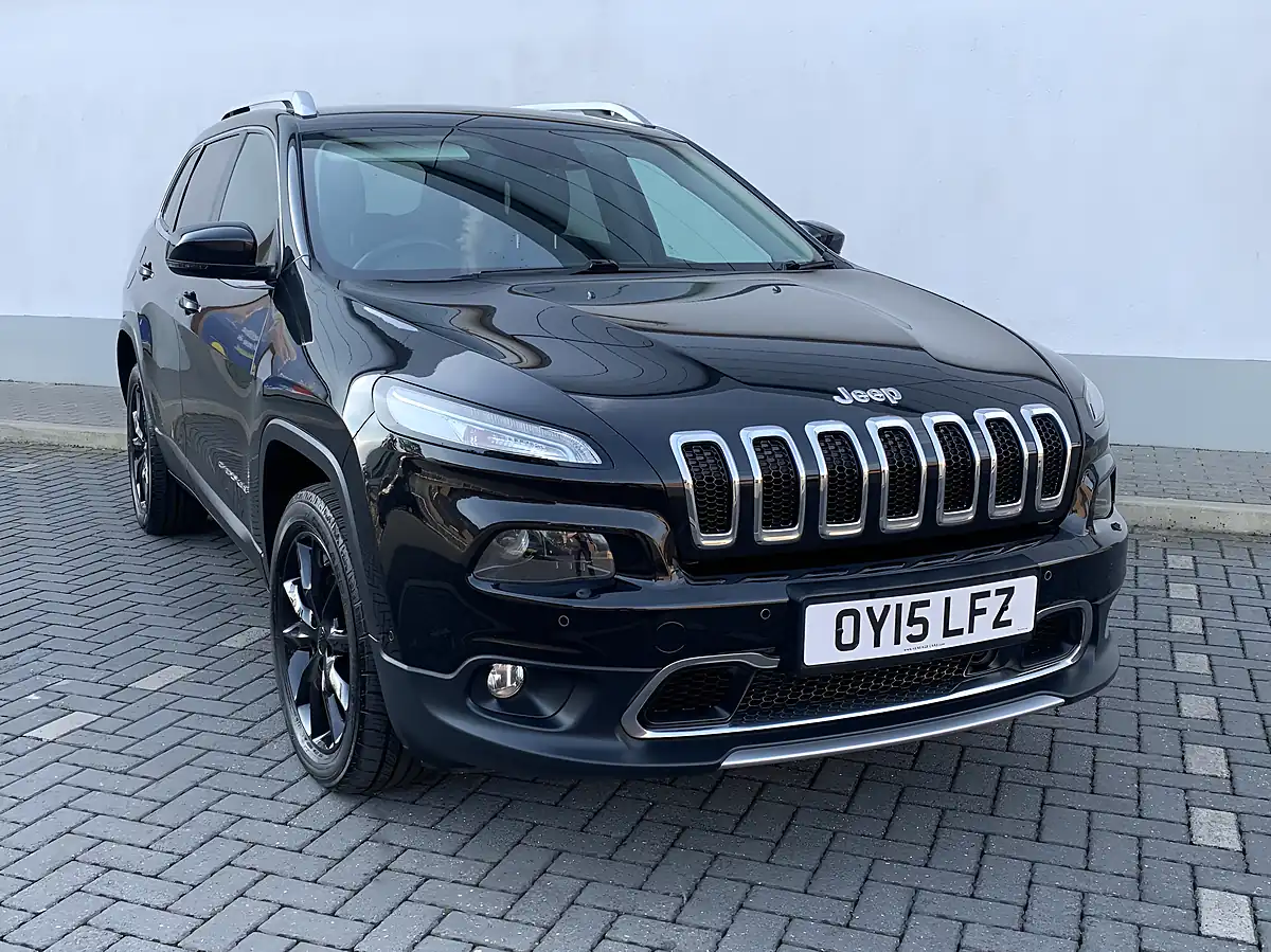 Used 2015 Jeep Cherokee Limited Black - Interior and Exterior details 6