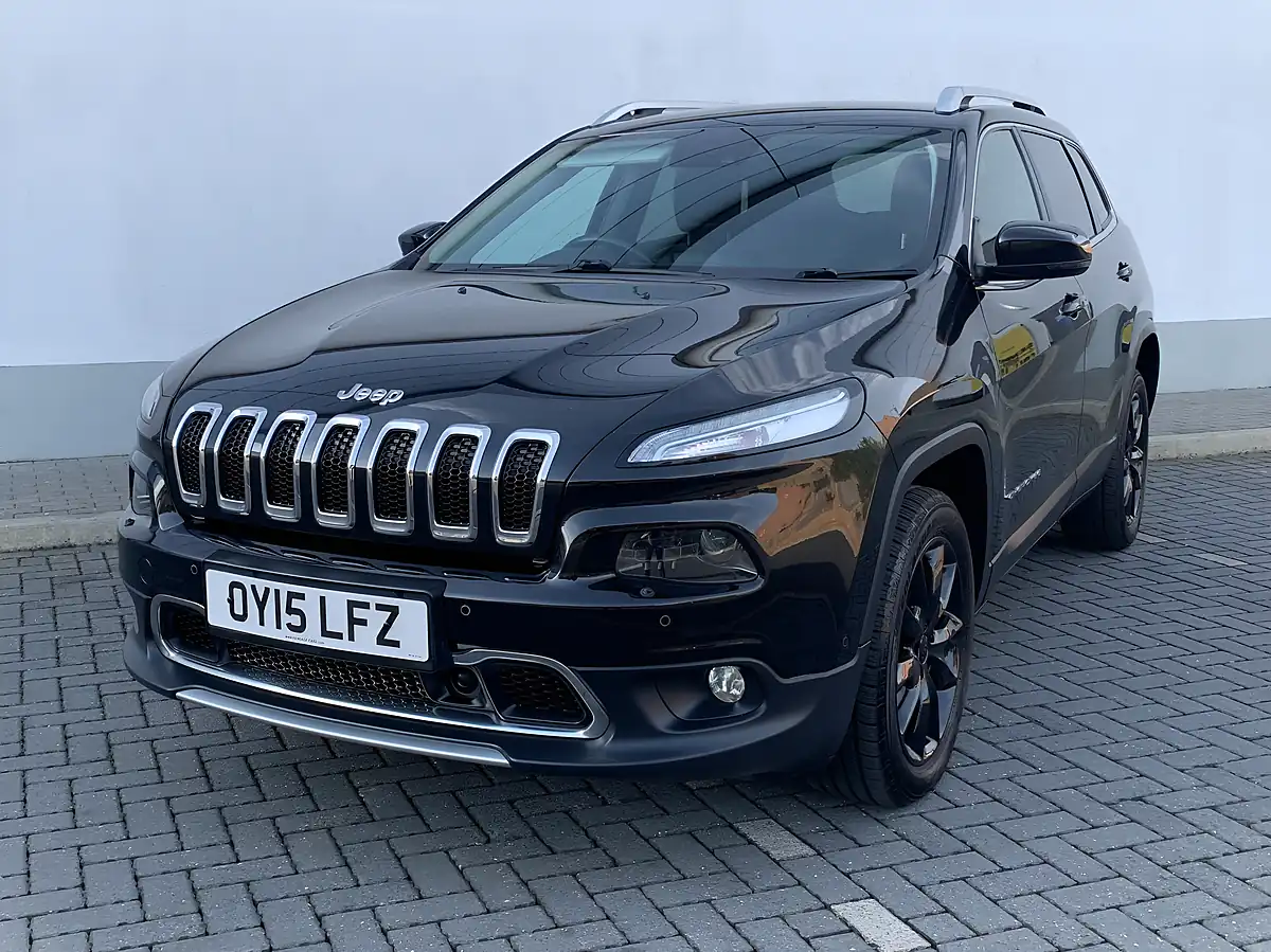 Used 2015 Jeep Cherokee Limited Black - Interior and Exterior details 7