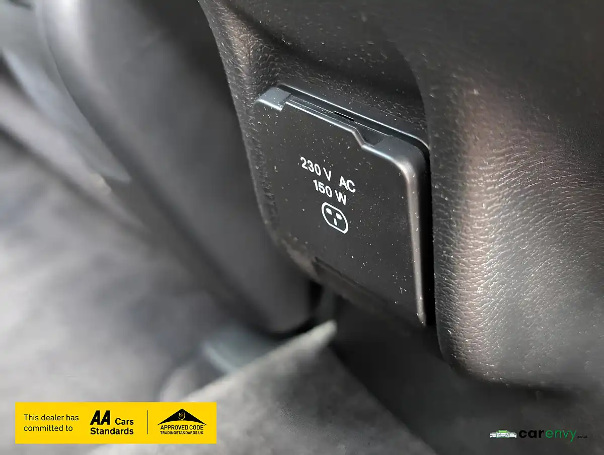 Used 2015 Jeep Cherokee Limited Bright White - Interior and Exterior details 15