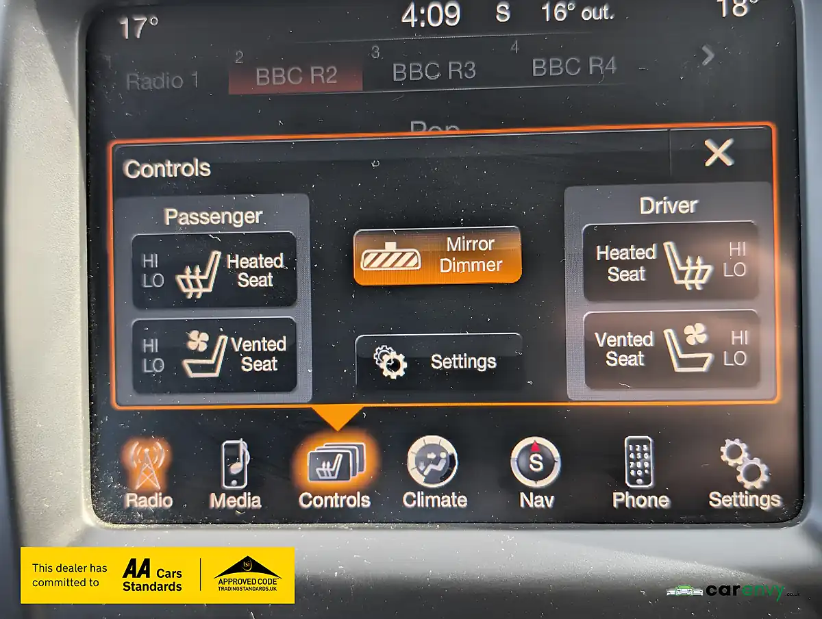 Used 2015 Jeep Cherokee Limited Bright White - Interior and Exterior details 17
