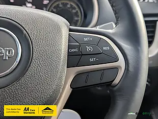 Used 2015 Jeep Cherokee Limited Bright White - Interior and Exterior details 18
