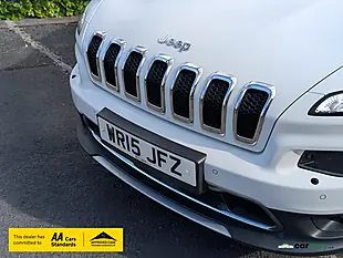 Used 2015 Jeep Cherokee Limited Bright White - Interior and Exterior details 7