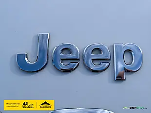 Used 2015 Jeep Cherokee Limited Bright White - Interior and Exterior details 9