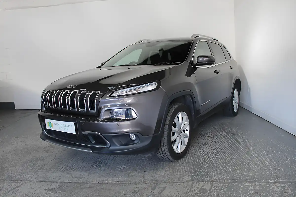 Used 2015 Jeep Cherokee Limited Grey - Interior and Exterior details 2