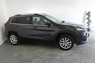 Used 2015 Jeep Cherokee Limited Grey - Interior and Exterior details 3