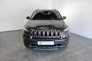 Used 2015 Jeep Cherokee Limited Grey - Interior and Exterior details 9