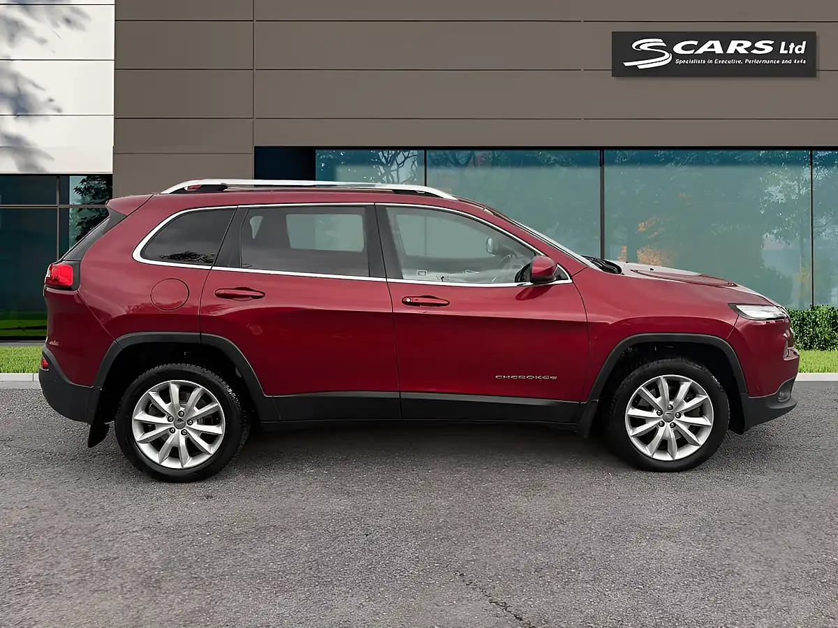Used 2015 Jeep Cherokee Limited Red - Interior and Exterior details 3