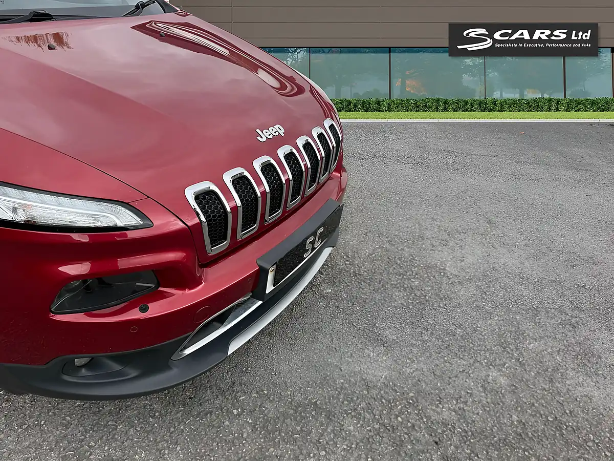 Used 2015 Jeep Cherokee Limited Red - Interior and Exterior details 4