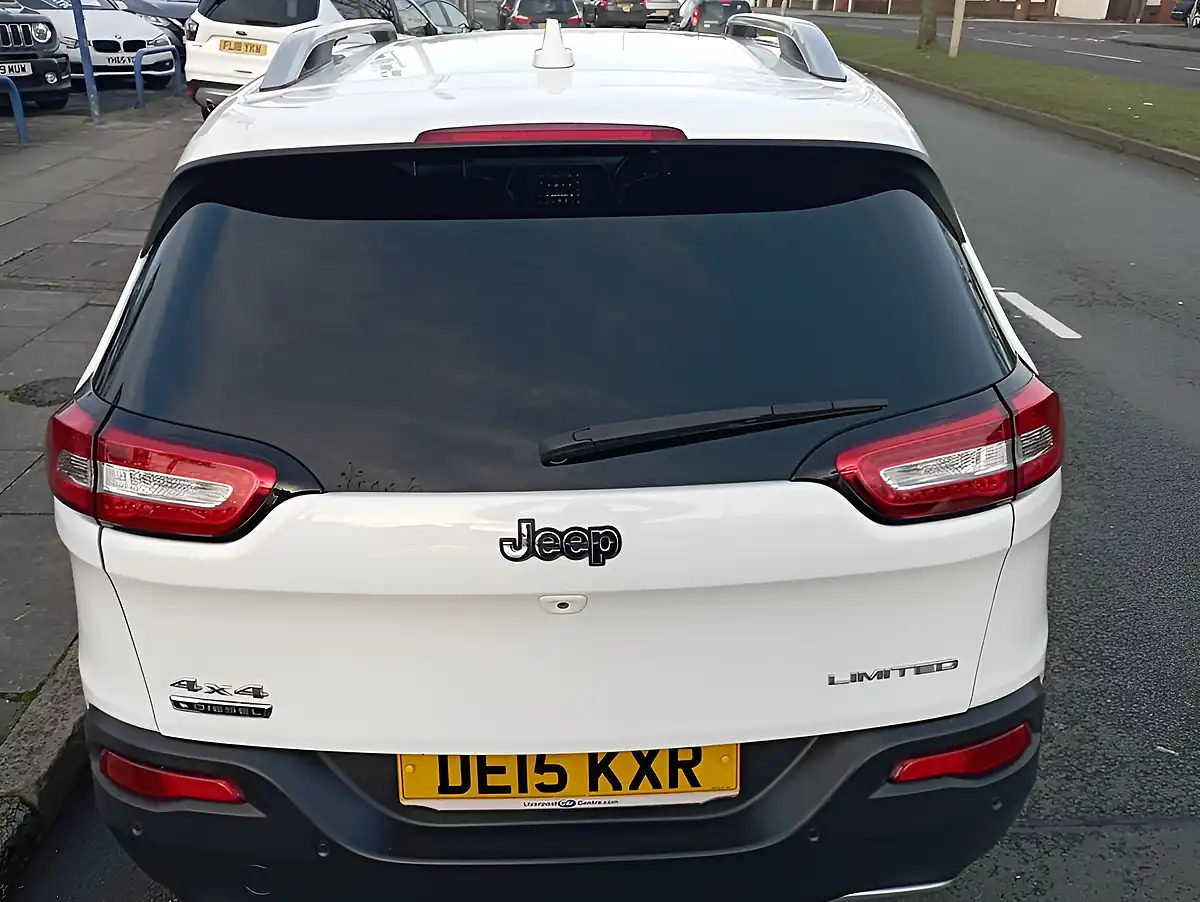Used 2015 Jeep Cherokee Limited White - Interior and Exterior details 10
