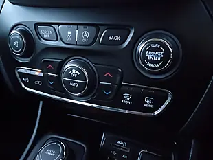 Used 2015 Jeep Cherokee Limited White - Interior and Exterior details 14