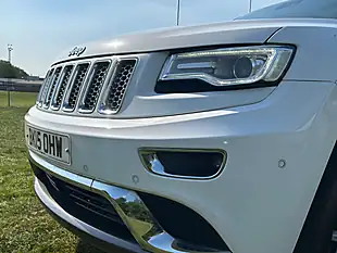 Used 2015 Jeep Grand Cherokee Summit Bright White - Interior and Exterior details 10