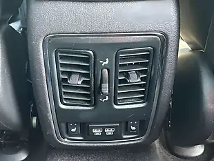 Used 2015 Jeep Grand Cherokee Summit Bright White - Interior and Exterior details 19