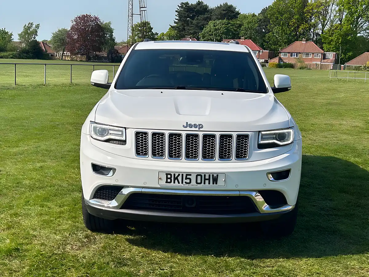 Used 2015 Jeep Grand Cherokee Summit Bright White - Interior and Exterior details 2
