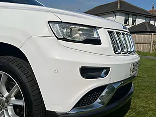 Used 2015 Jeep Grand Cherokee Summit Bright White - Interior and Exterior details 9