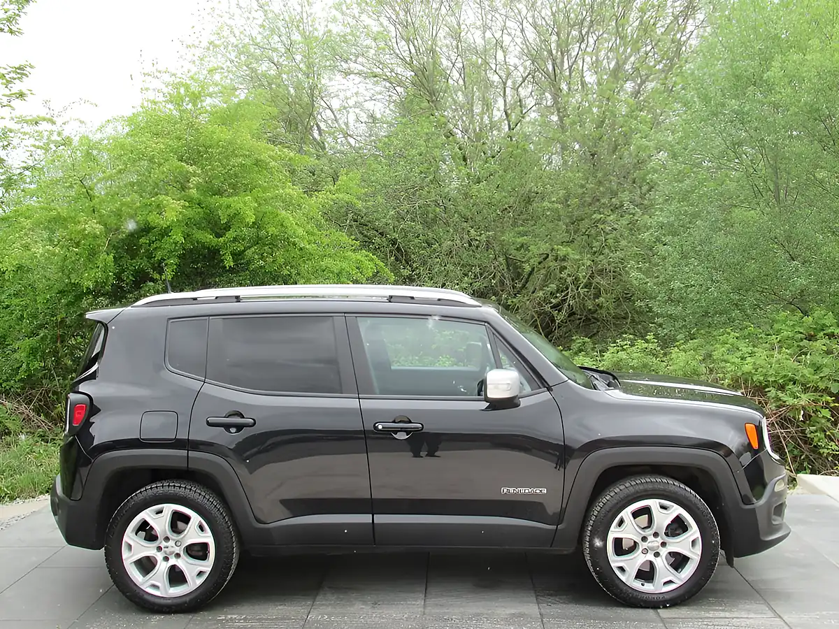 Used 2015 Jeep Renegade Limited Black - Interior and Exterior details 3