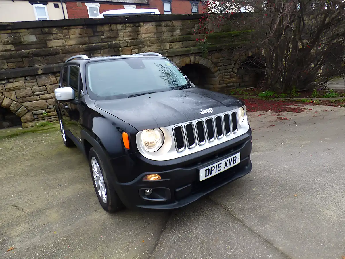 Used 2015 Jeep Renegade Limited Black - Interior and Exterior details 17