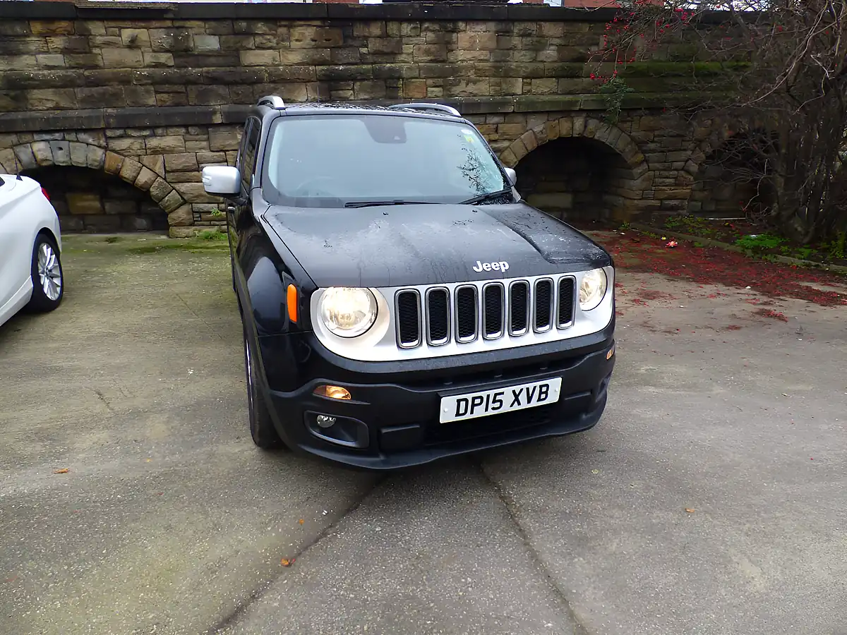 Used 2015 Jeep Renegade Limited Black - Interior and Exterior details 19