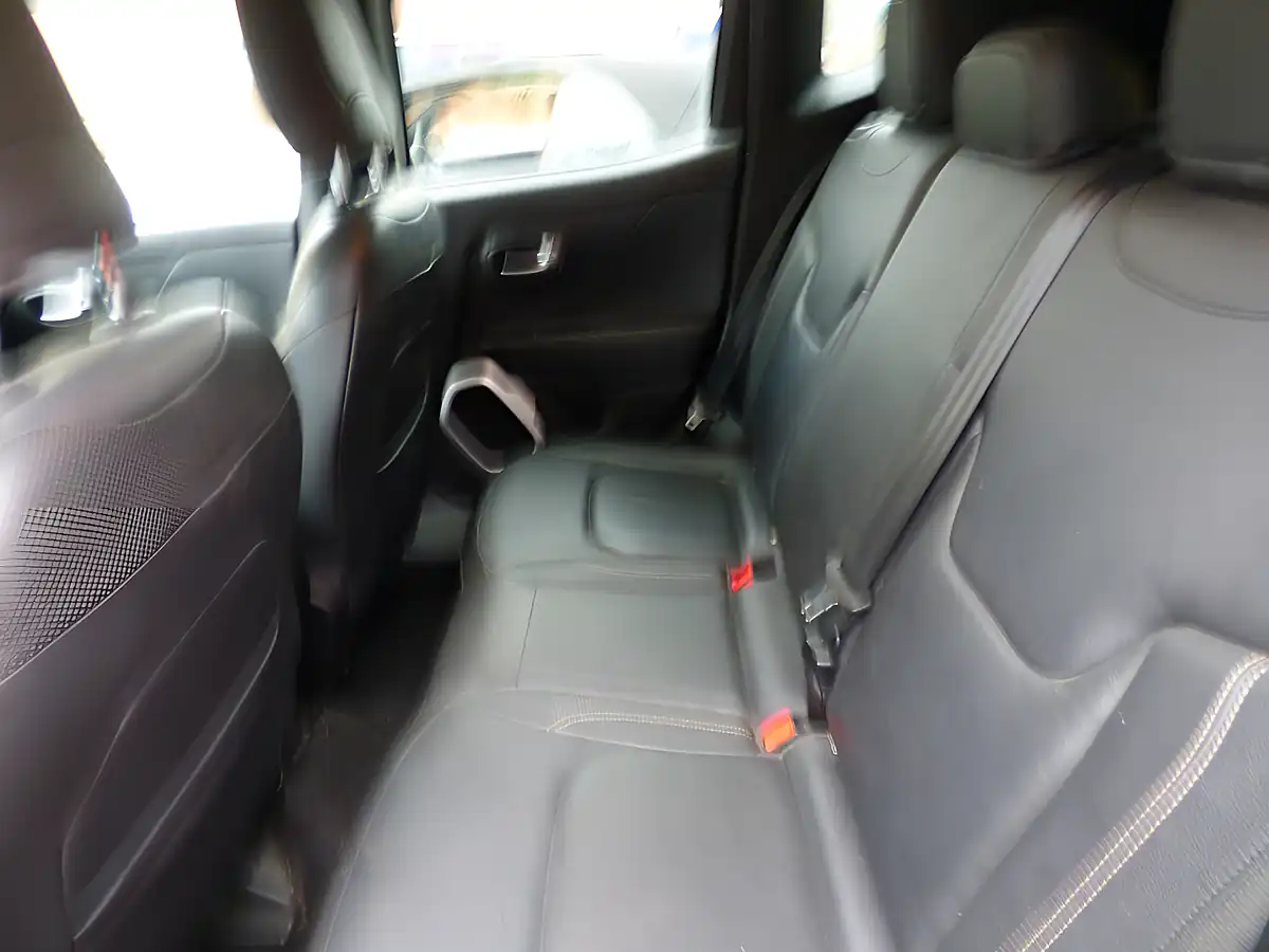 Used 2015 Jeep Renegade Limited Black - Interior and Exterior details 6