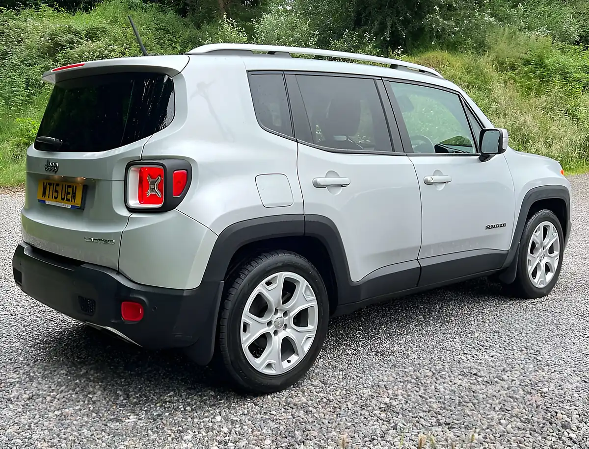 Used 2015 Jeep Renegade Limited Glacier - Interior and Exterior details 3