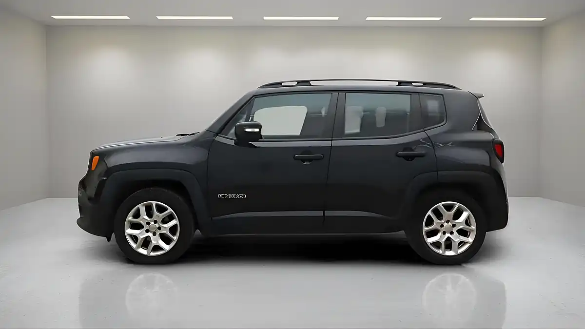 Used 2015 Jeep Renegade Longitude Black - Interior and Exterior details 4