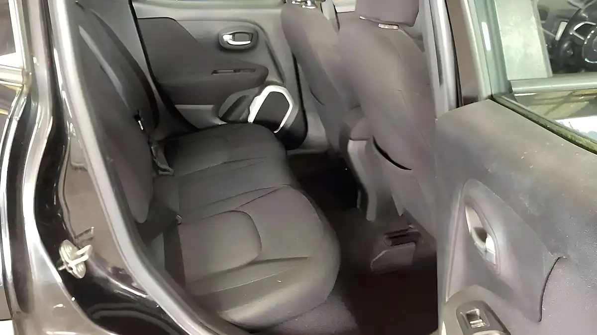 Used 2015 Jeep Renegade Longitude Black - Interior and Exterior details 8