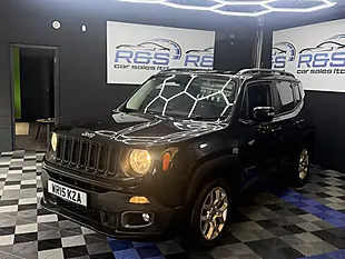 Used 2015 Jeep Renegade Longitude Black - Interior and Exterior details 13