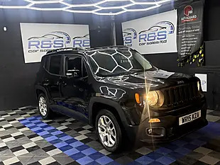 Used 2015 Jeep Renegade Longitude Black - Interior and Exterior details 3
