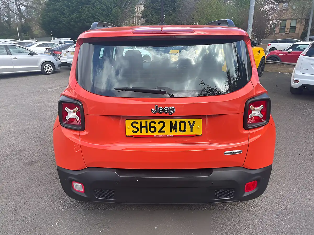 Used 2015 Jeep Renegade Longitude Orange - Interior and Exterior details 7